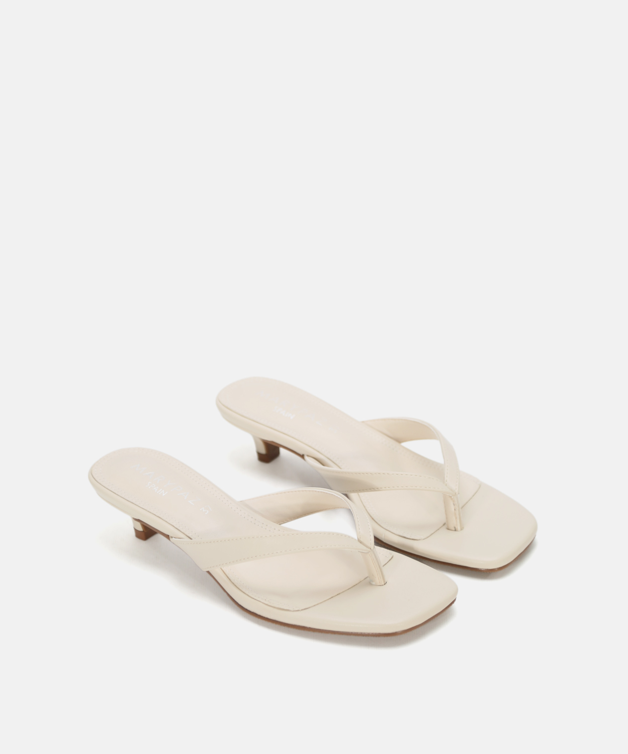 Sand&aacute;lia com salto efeito napa image number null